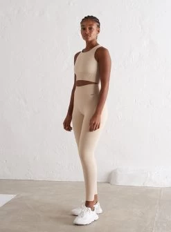 Cafè Au Lait Ribbed Seamless Crop Top -AIM'N NL Winkel 0cd9921c2b072be91e4929dfa5e50f6768522d9ca66b273e07ef556216f1f360