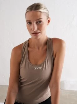 Espresso Soft Basic Racerback Tank -AIM'N NL Winkel 18d7cd6d89a16d403f85be6a39a532cab88a7e887679c80962c39c6ee86d9370