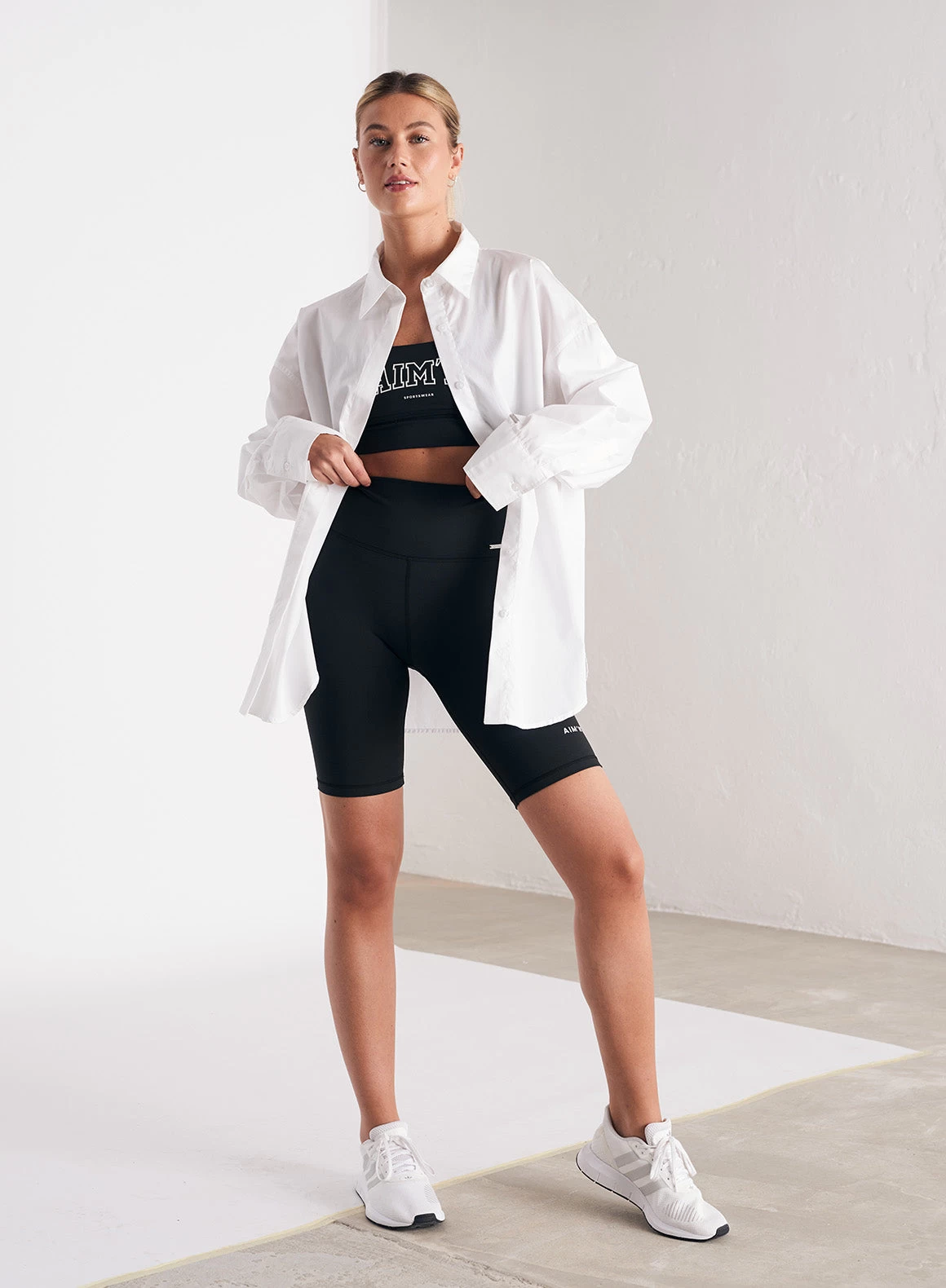 White Oversized Shirt 2 White Oversized Shirt - Afbeelding 2