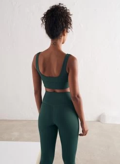 Pine Green College Core Bra -AIM'N NL Winkel 1d15ddf67a9341dc20b9cff3be1aad975b26d35c86c5fdadf9cbbe2c77312c36