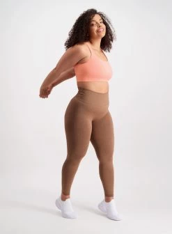 Peach Ribbed Seamless Bra -AIM'N NL Winkel 3673f57776c09ae197e5cba9b2980b115d84f0a7fdb91a2d597e7d82ff734ec2