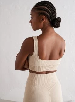 Cafè Au Lait Ribbed Seamless Bra -AIM'N NL Winkel 395cd09f0befec000dd3a7d3b50573ccb0d12a9fdd35e7ba4d73b96c4dc88c3f