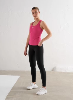 Sugar Rush Edge Core Racerback Singlet -AIM'N NL Winkel 436eb2f0e5199efc6a100b34dbcb558203d167ec98048caf4e2a69f803fbdc6c