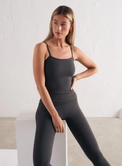 Shadow Grey Ribbed Seamless Strap Singlet -AIM'N NL Winkel 47fa1a22c2b9dfa637fb54c0cc918db97e8fe8a7b65ddb6ed03e870a86d25069