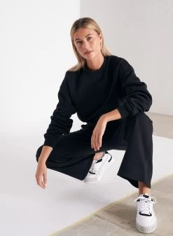 Black Logo Sweatshirt -AIM'N NL Winkel 51003585cb37b3b2b6cbe78f44ef456697cd0e2572766be53e67f0445f08d687