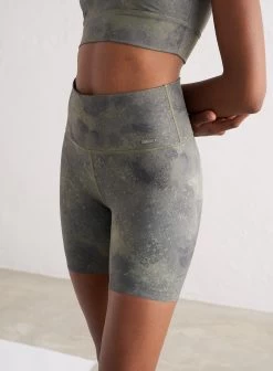 Storm Print Core Midi Biker Shorts