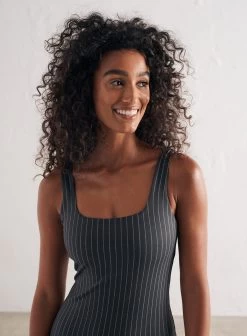 Pinstripe All Sport Dress -AIM'N NL Winkel 64219159884d69cbe840deeb6782c78fcc10e5f84e58f4d669db20abe769a72b