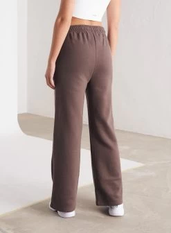 Macchiato Straight Fit Sweatpants -AIM'N NL Winkel 736805891e9f2094cd69a86fd74b2f48d7393dfac76a54a169f4e6406783ffa9