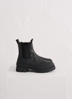 Chunky Chelsea Boots