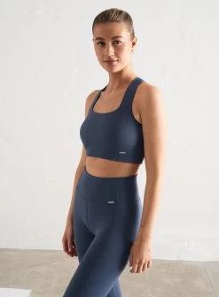 Oceana Motion Seamless High Support Bra -AIM'N NL Winkel 7dd037d9b64d7945d37721af55c2d1c08543b76aca1763b54911eaeae12f2a7c