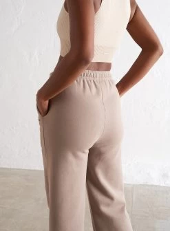 Espresso Straight Fit Sweatpants -AIM'N NL Winkel 8eda6aa3fc1ea27402861277f1c100c15efb9181064467da250313412637d27f