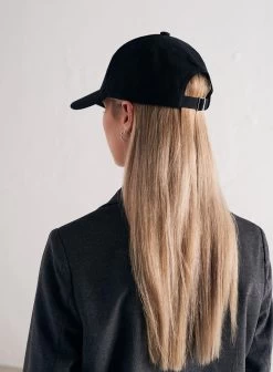 Black College Cap -AIM'N NL Winkel bbe83d5a30f1a1a5bfc909772bf7cc81c0b6bbfef7abd6e2647791beb7cb5738