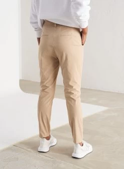 Beige Tech Pants -AIM'N NL Winkel c5c7fb4882a3da29805db955e9b15826b9fb974e80e8e92c6d006b6be90abf3d