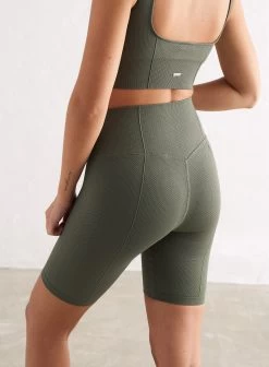 Olive Luxe Seamless Biker Shorts -AIM'N NL Winkel ee3a20f10cc866b4abbd205d88d9f4fb51eb67ed43e1a6b34a7d48860c0d4f6a
