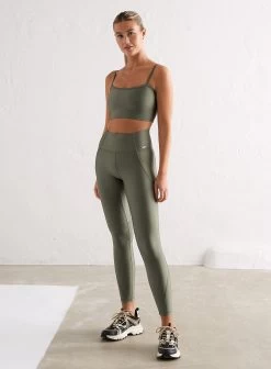 Olive Shimmer Strap Bra -AIM'N NL Winkel f2c87d62fb1c341dedfc52f15bb7429c982bed62da82b4e7b58f304a9469958a