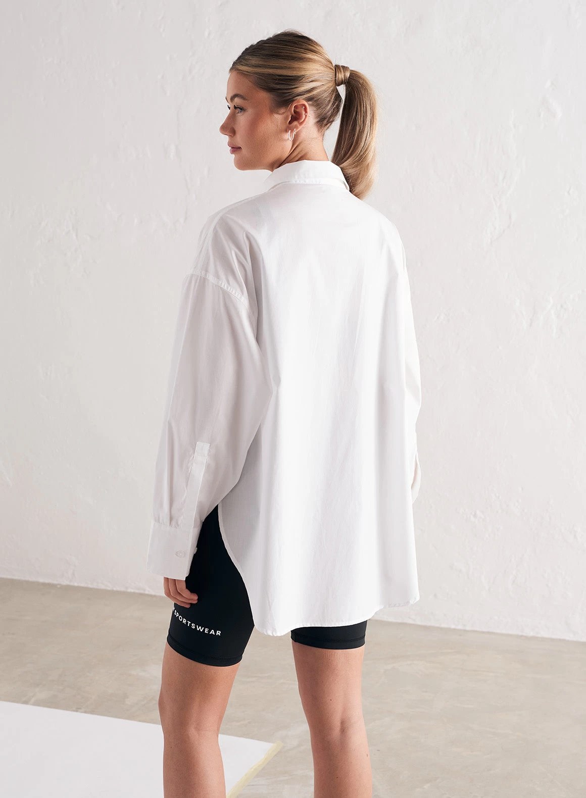 White Oversized Shirt 3 White Oversized Shirt - Afbeelding 3