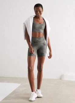 Storm Print Core Midi Biker Shorts -AIM'N NL Winkel f8db2796d0d59653011d174fe7d9be07063b134c7026eace0ddb7e661c09f016